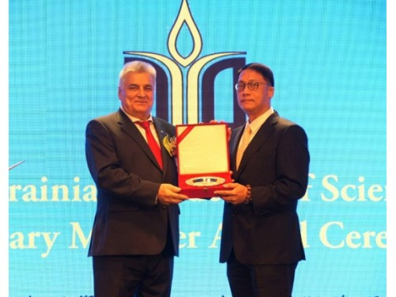 邱永和博士獲頒「烏克蘭科學院榮譽院士」